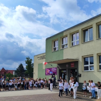 KR10